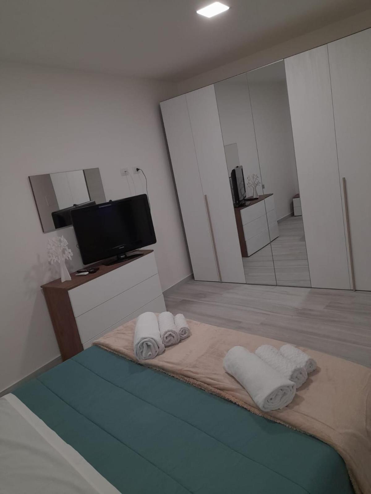 Casa Vacanze In Centro! Caltagirone Eksteriør billede