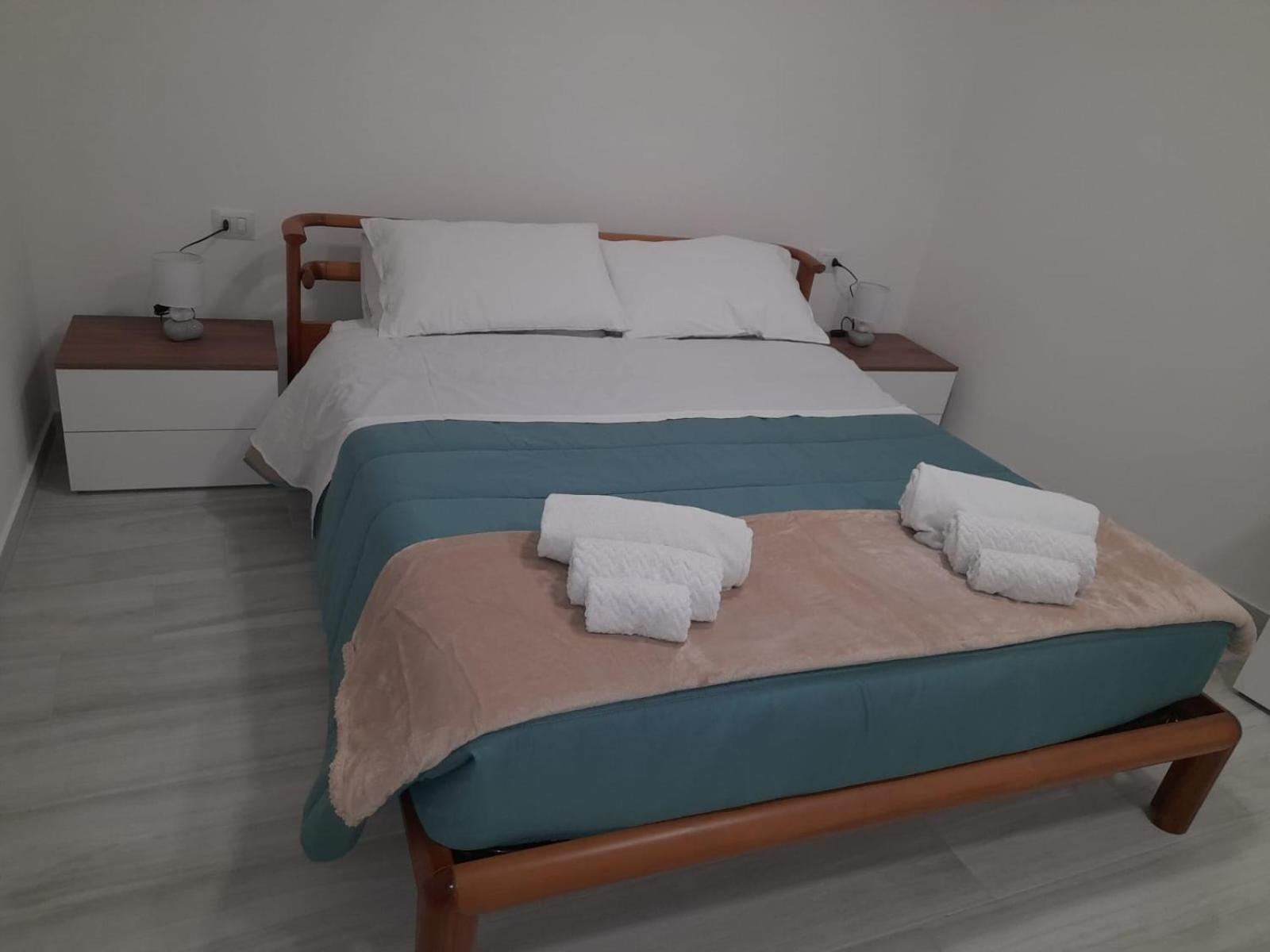 Casa Vacanze In Centro! Caltagirone Eksteriør billede